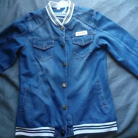 Jean jacket - Picture 2 of 2